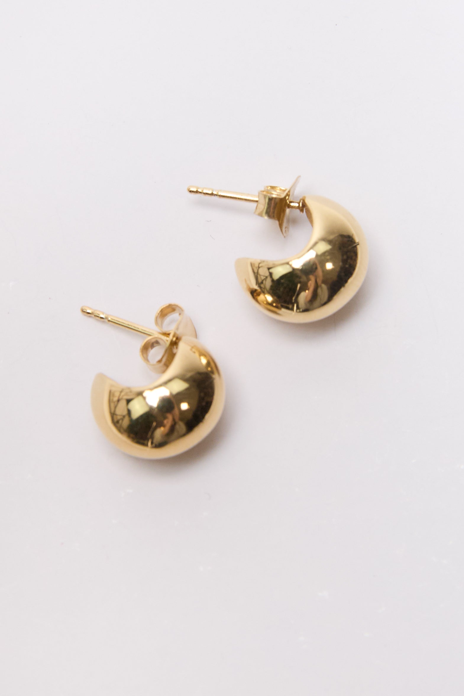 Curve Earrings - 18ct Gold Plated