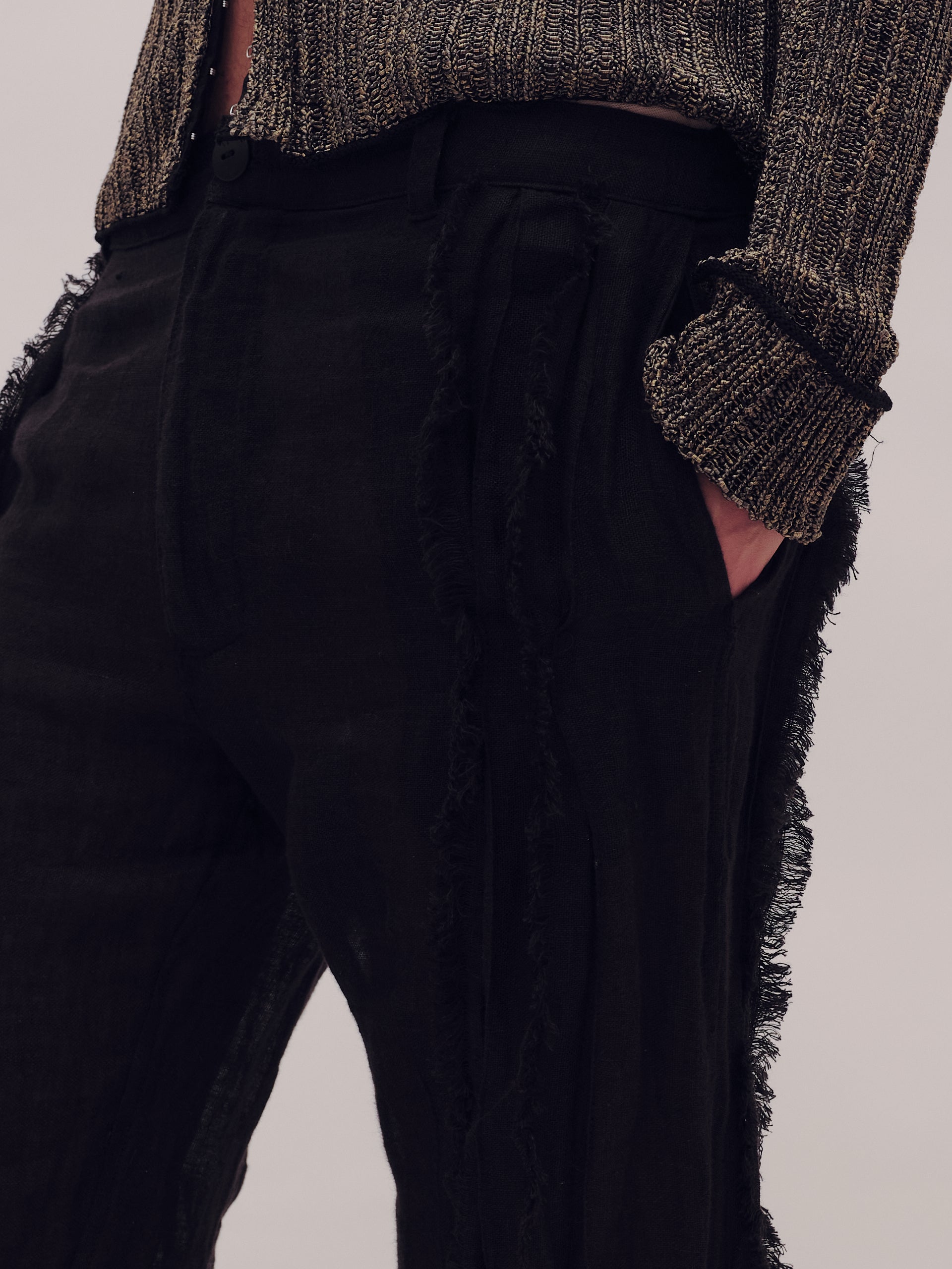 Fringe Unhinged Pleated Pants - Black