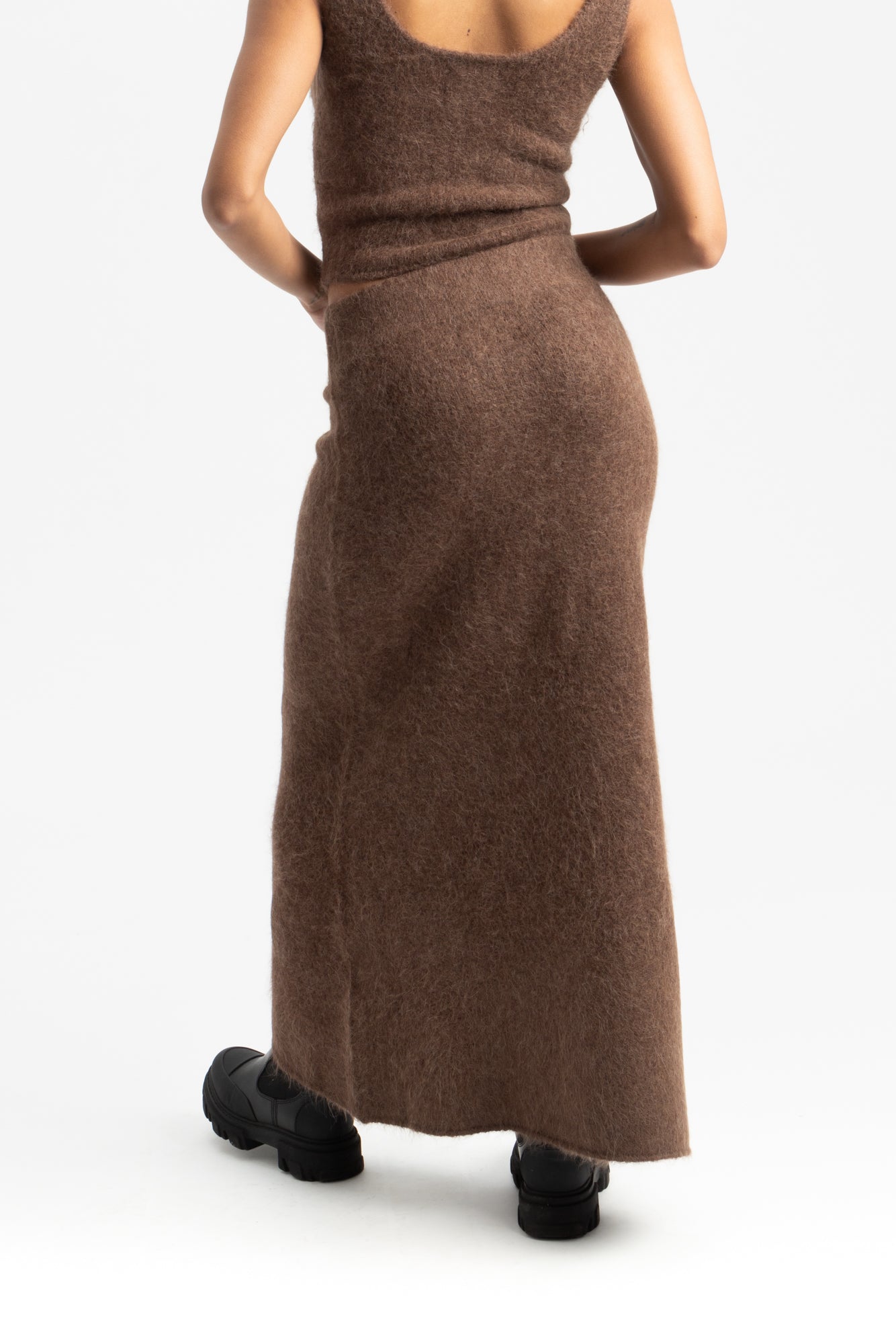 Fure Soft Fluffy Skirt - Dk Brown