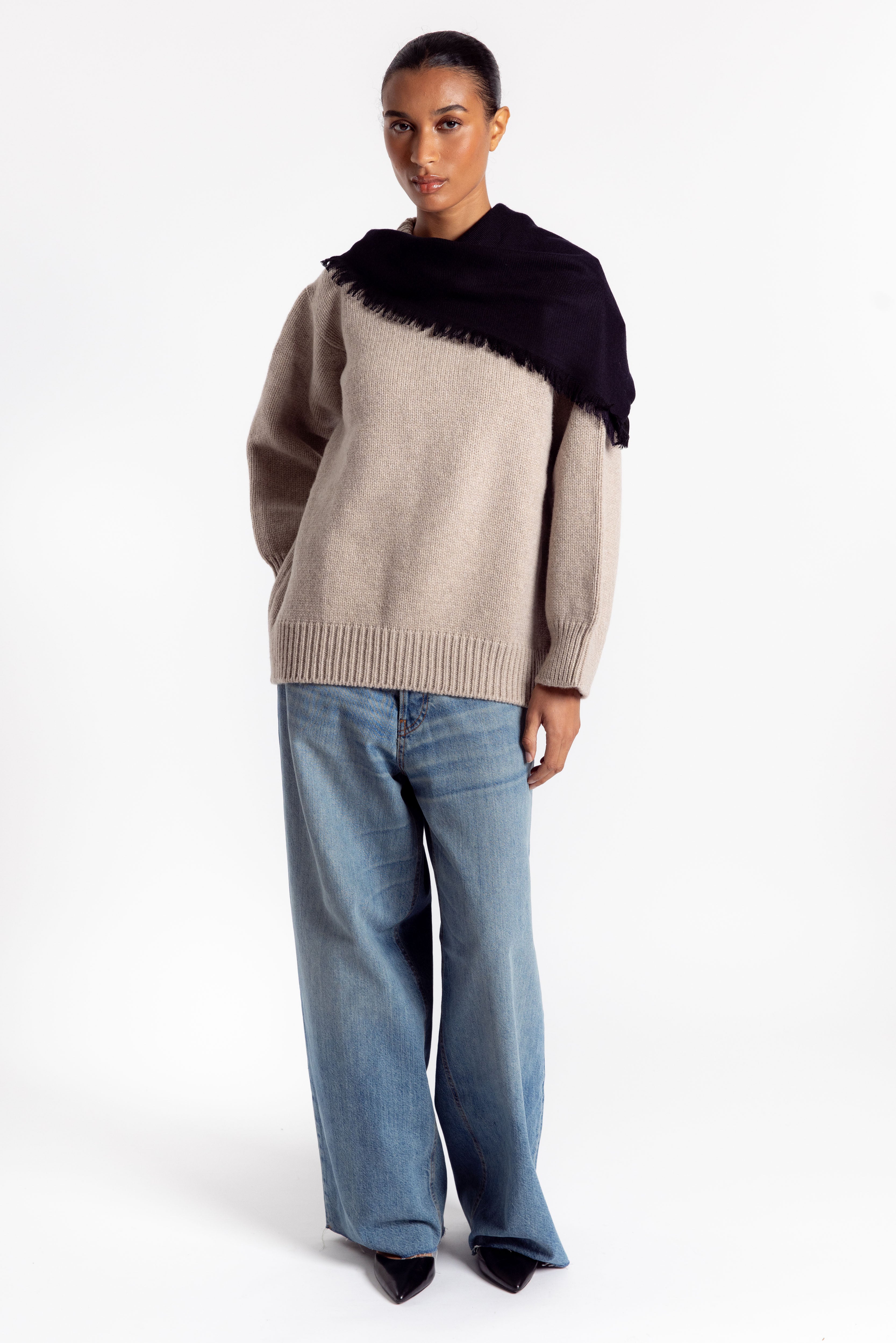 Fine Wool Scarf Fringed - Black