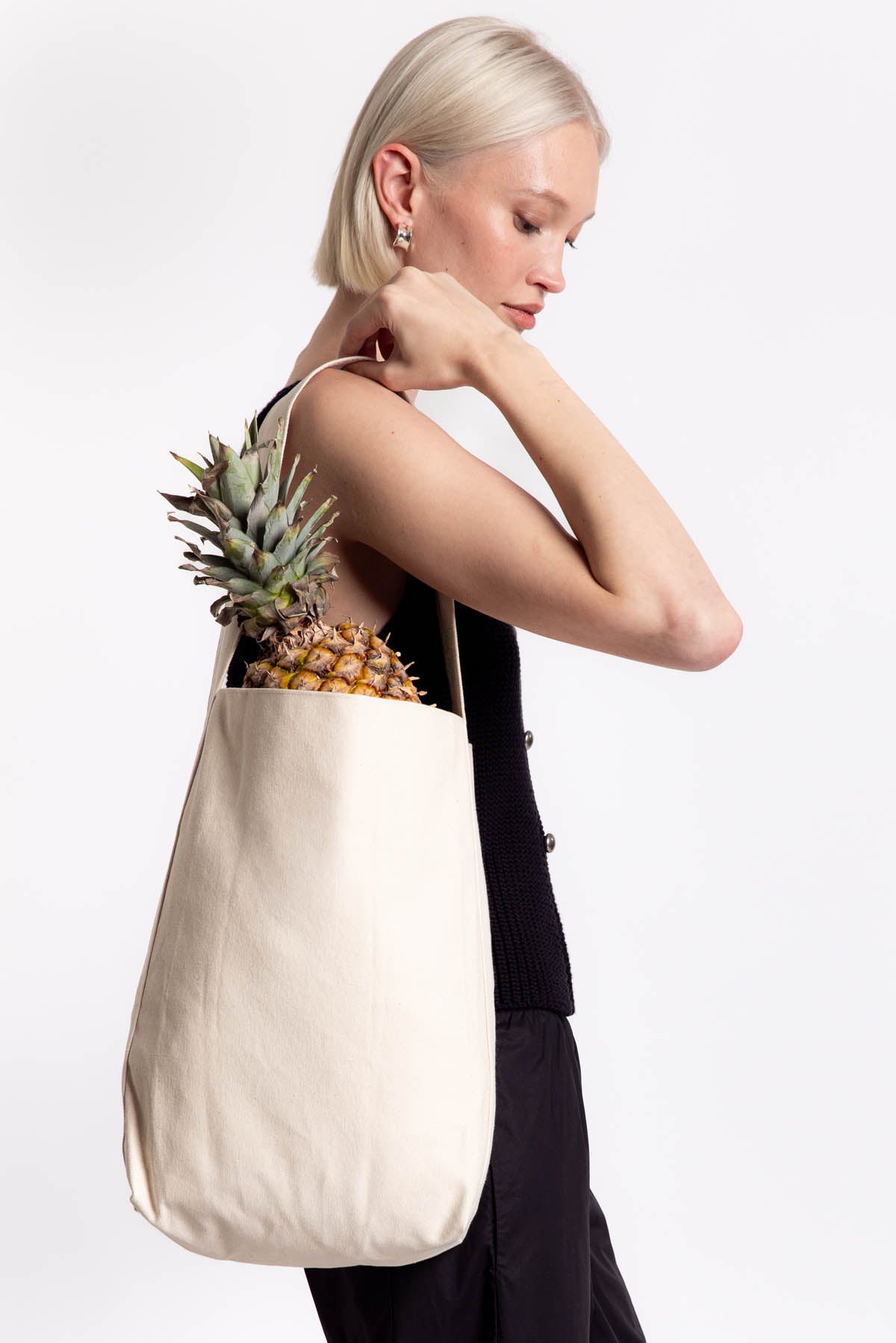 THE (re)GENERATION Midi Bucket Tote - Natural & Green